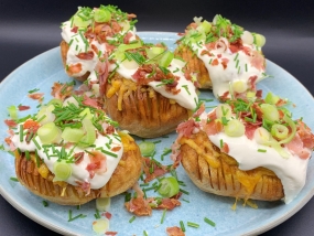 Kartofler Hasselback med ost og cremefraishe